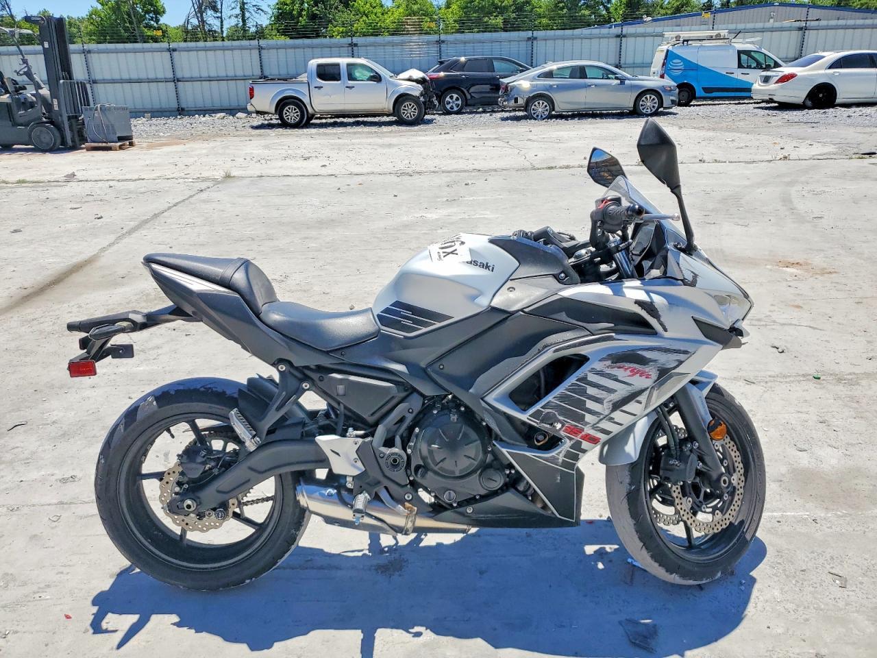 2026 Kawasaki Ex650 P