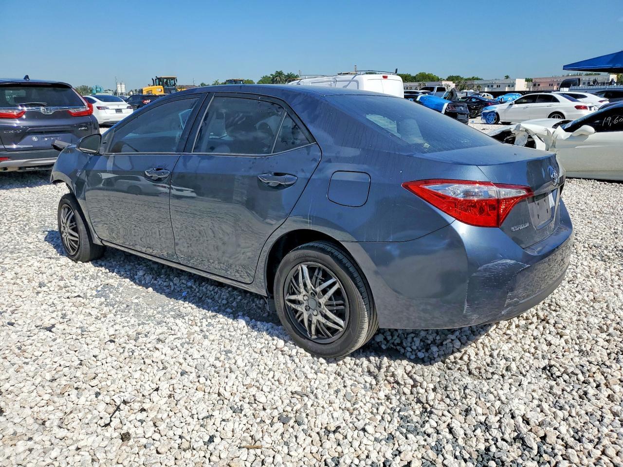 2016 Toyota Corolla Le - Фото 2