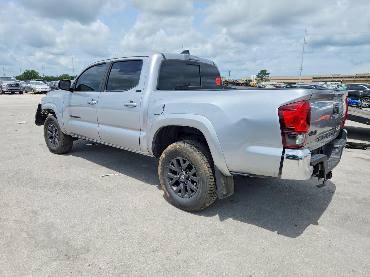 2022 Toyota Tacoma Sr5 V6 - Image 2