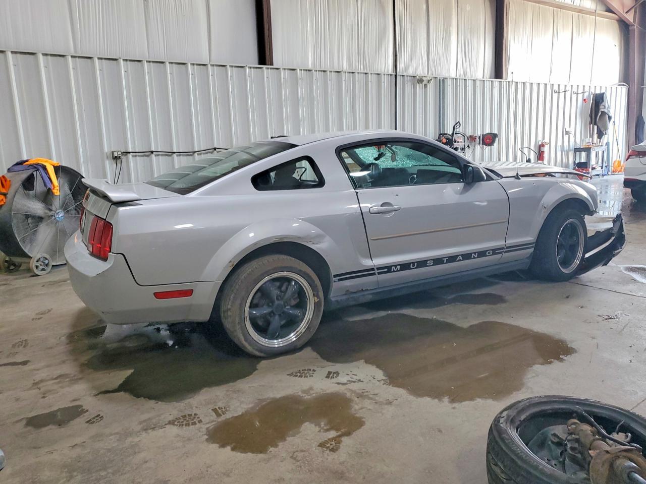 2006 Ford Mustang - Image 3