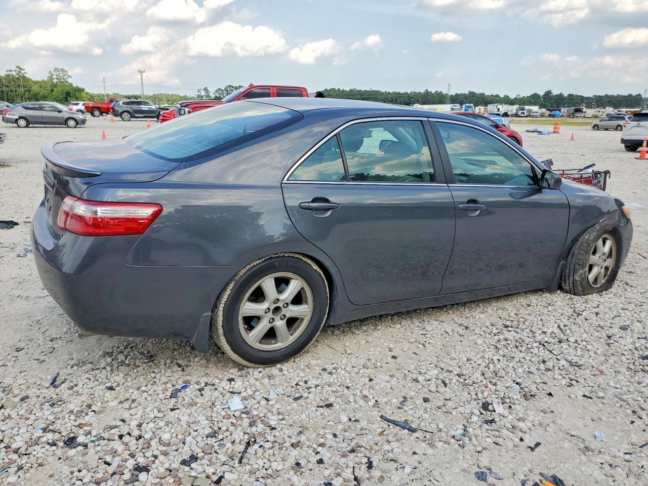 2007 Toyota Camry Le V6 - Фото 3