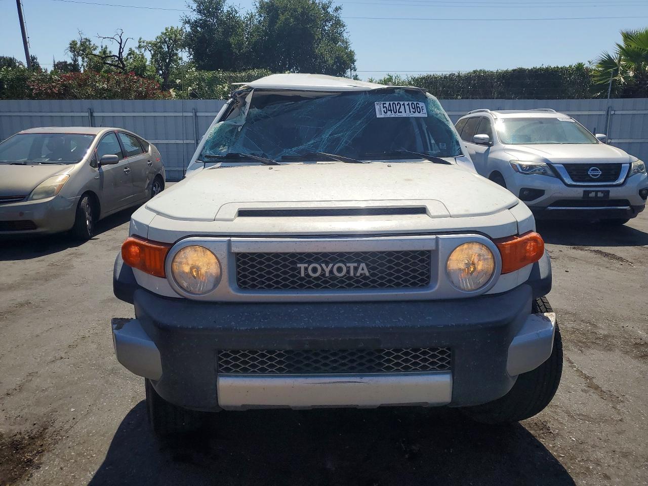 2011 Toyota Fj Cruiser Base - Image 5