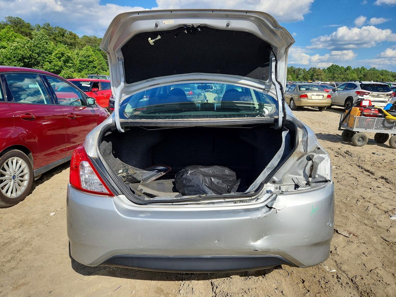 2019 Nissan Versa Sv - Фото 6