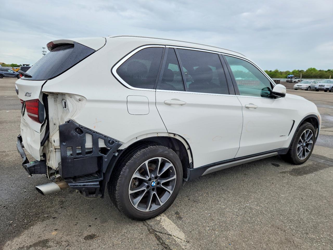 2017 BMW X5 xDrive35I - Фото 3