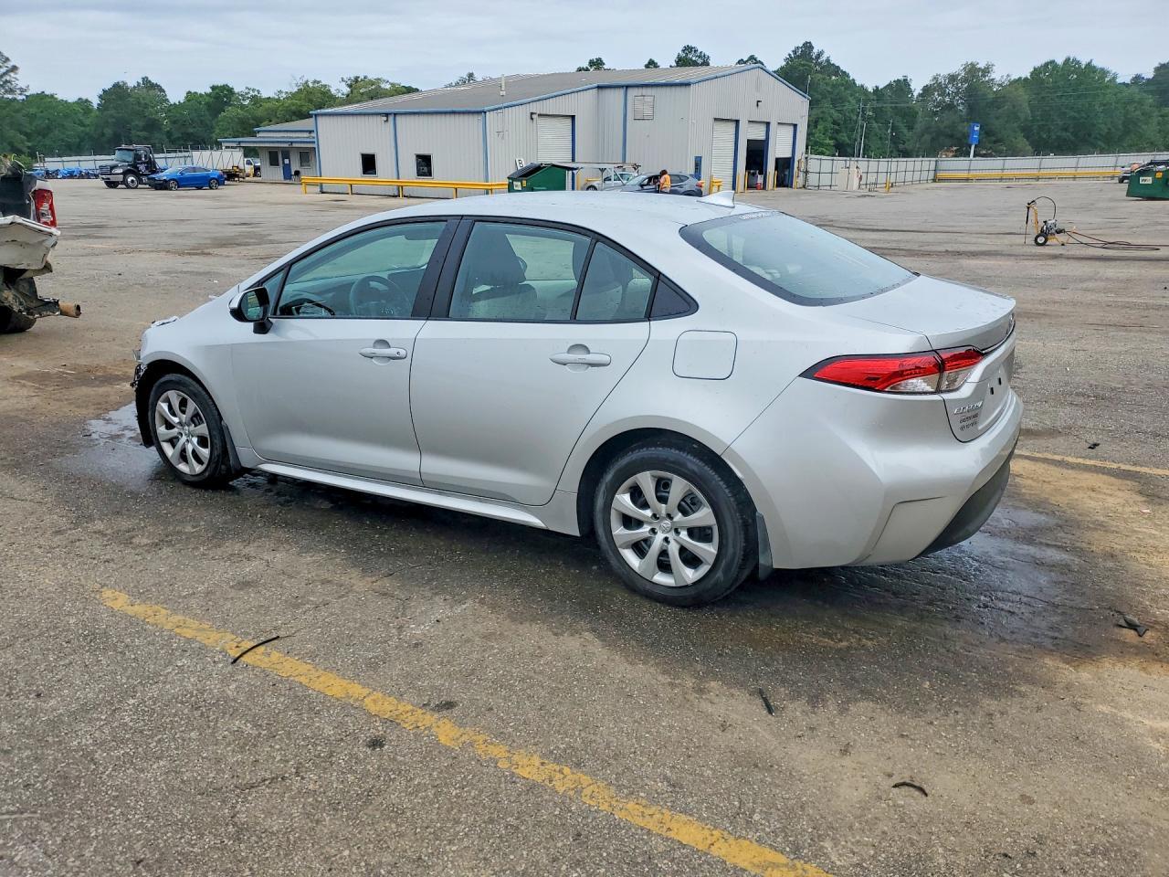 2026 Toyota Corolla Le - Фото 2