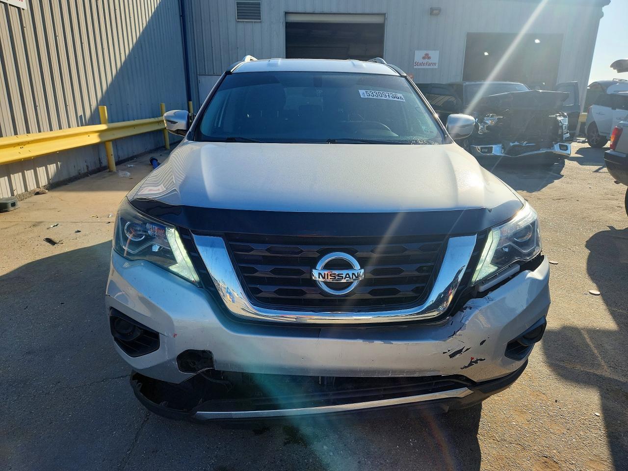 2018 Nissan Pathfinder S - Image 5