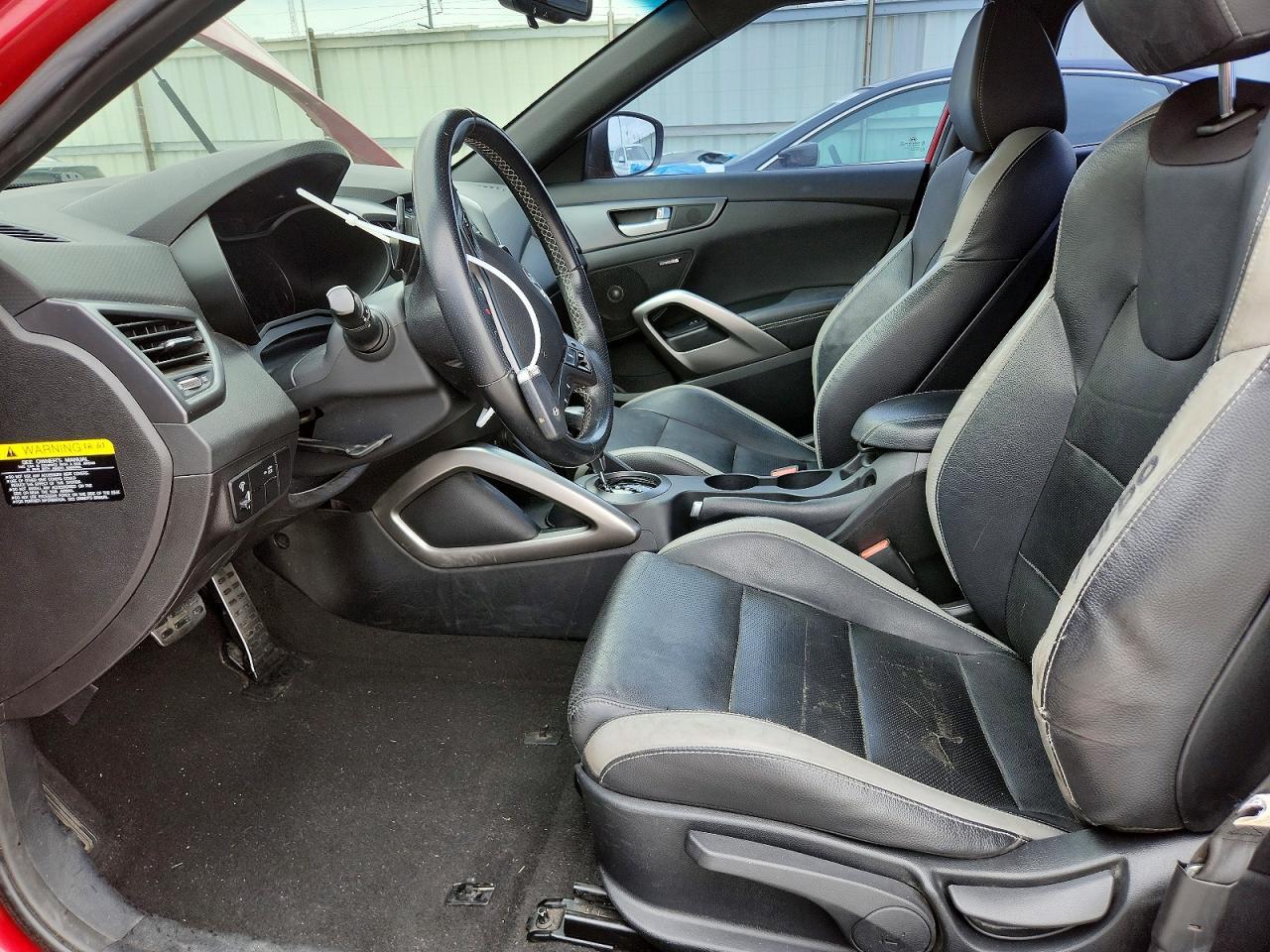 2016 Hyundai Veloster - Фото 7