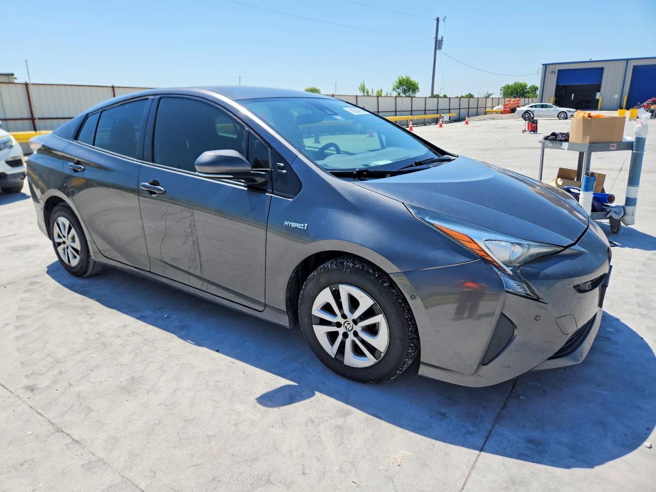 2018 Toyota Prius Two - Фото 4