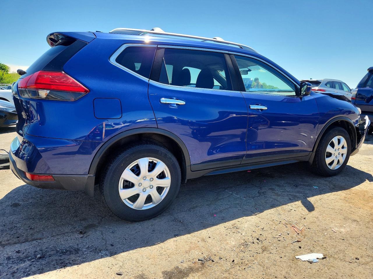 2017 Nissan Rogue - Фото 3