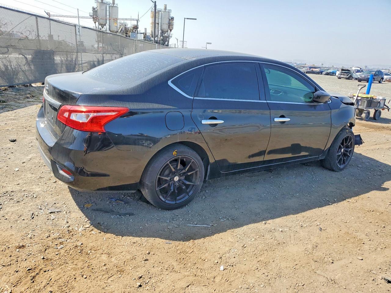 2016 Nissan Sentra S - Image 3
