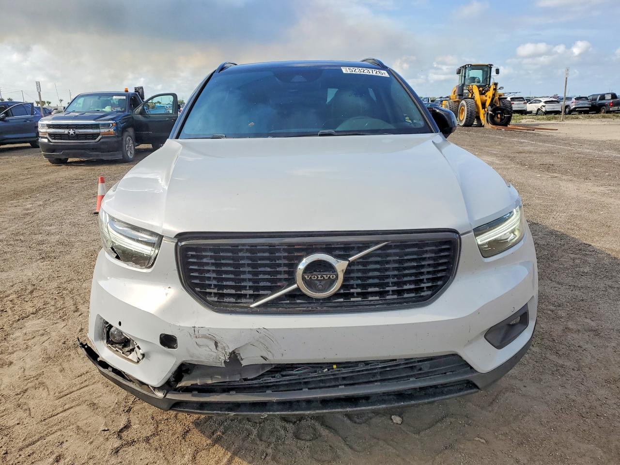 2022 Volvo Xc40 T5 R-Design - Фото 5