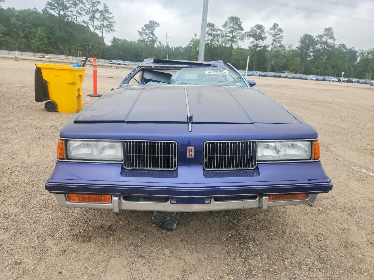 1988 Oldsmobile Cutlass Supreme Classic - Image 5