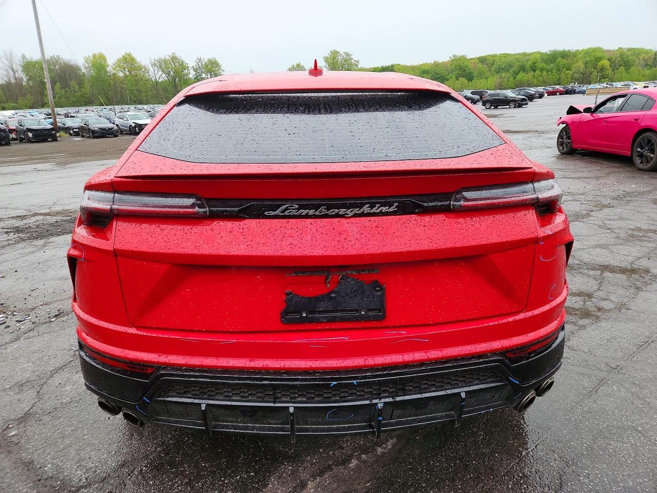 2022 Lamborghini Urus - Фото 6