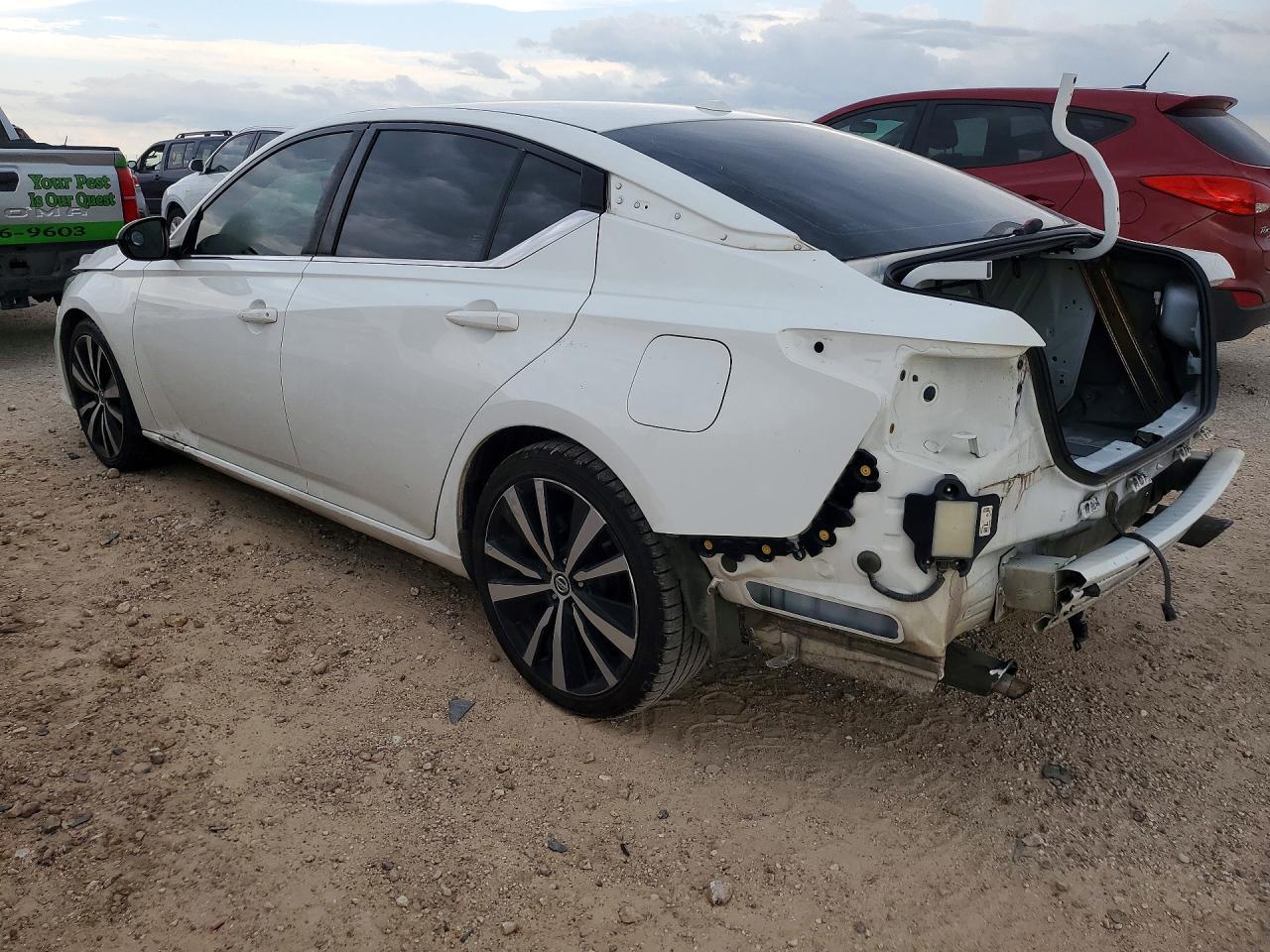 2020 Nissan Altima Sr - Фото 2