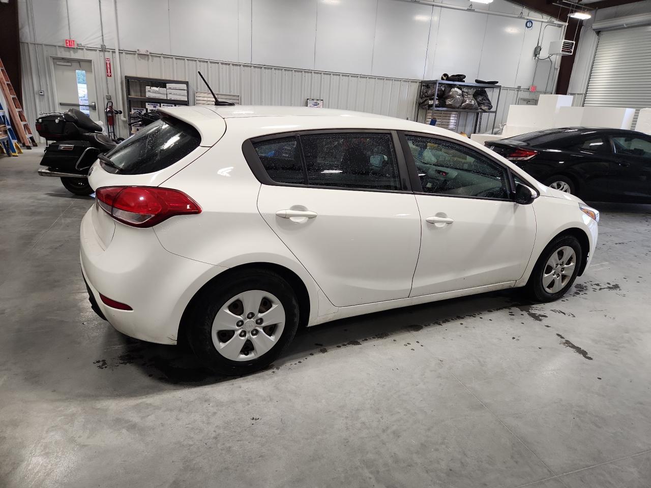 2018 Kia Forte Lx - Image 3