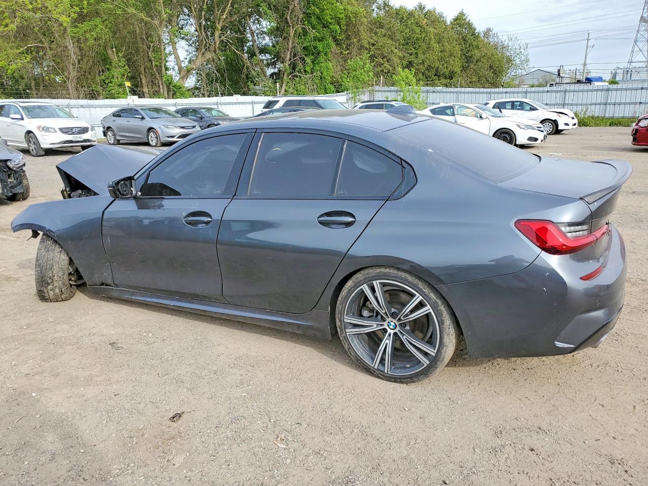 2019 BMW 330Xi - Фото 2