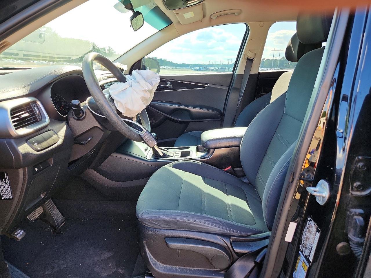 2016 Kia Sorento L - Image 7