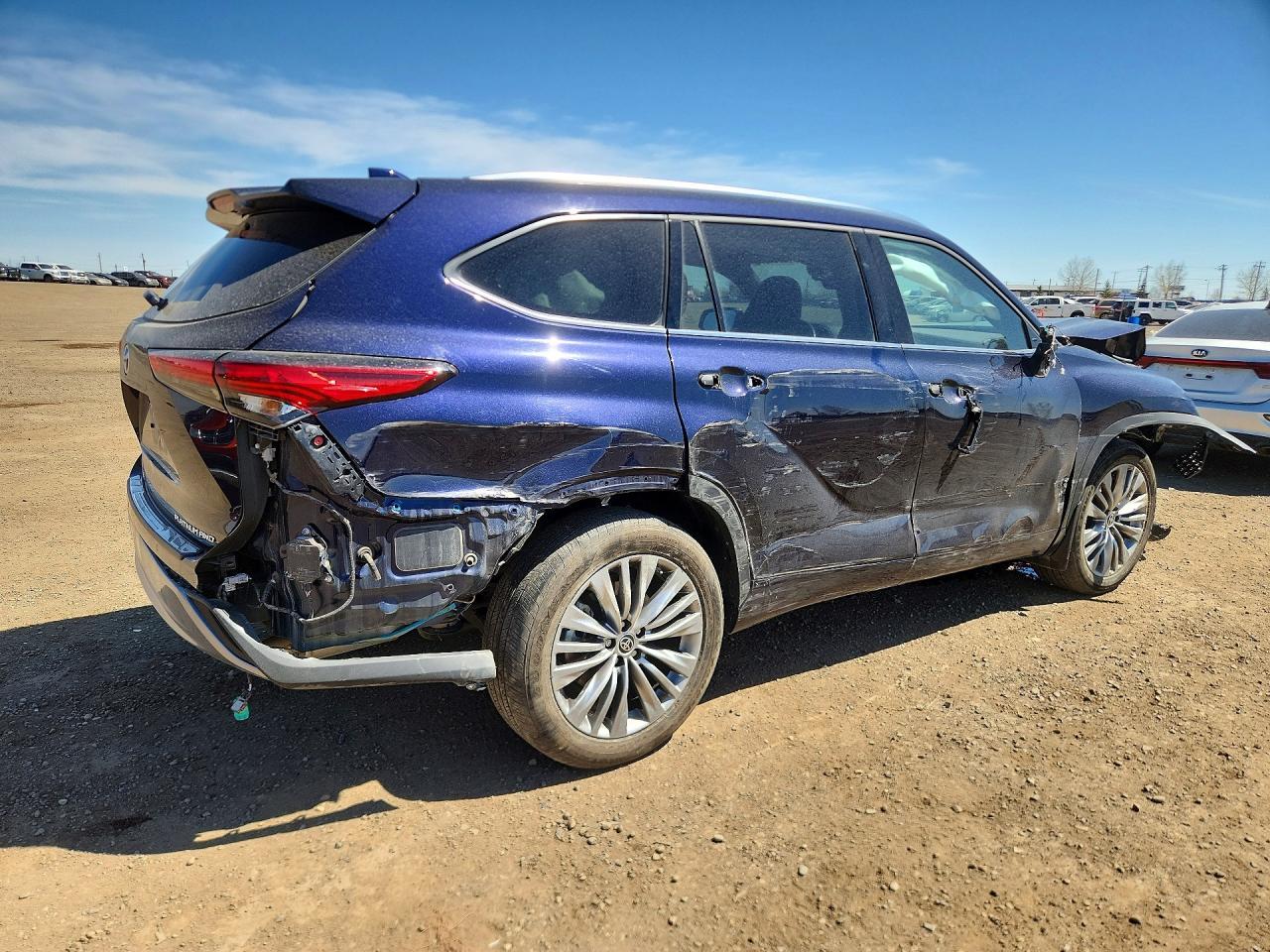 2022 Toyota Highlander Platinum - Фото 3