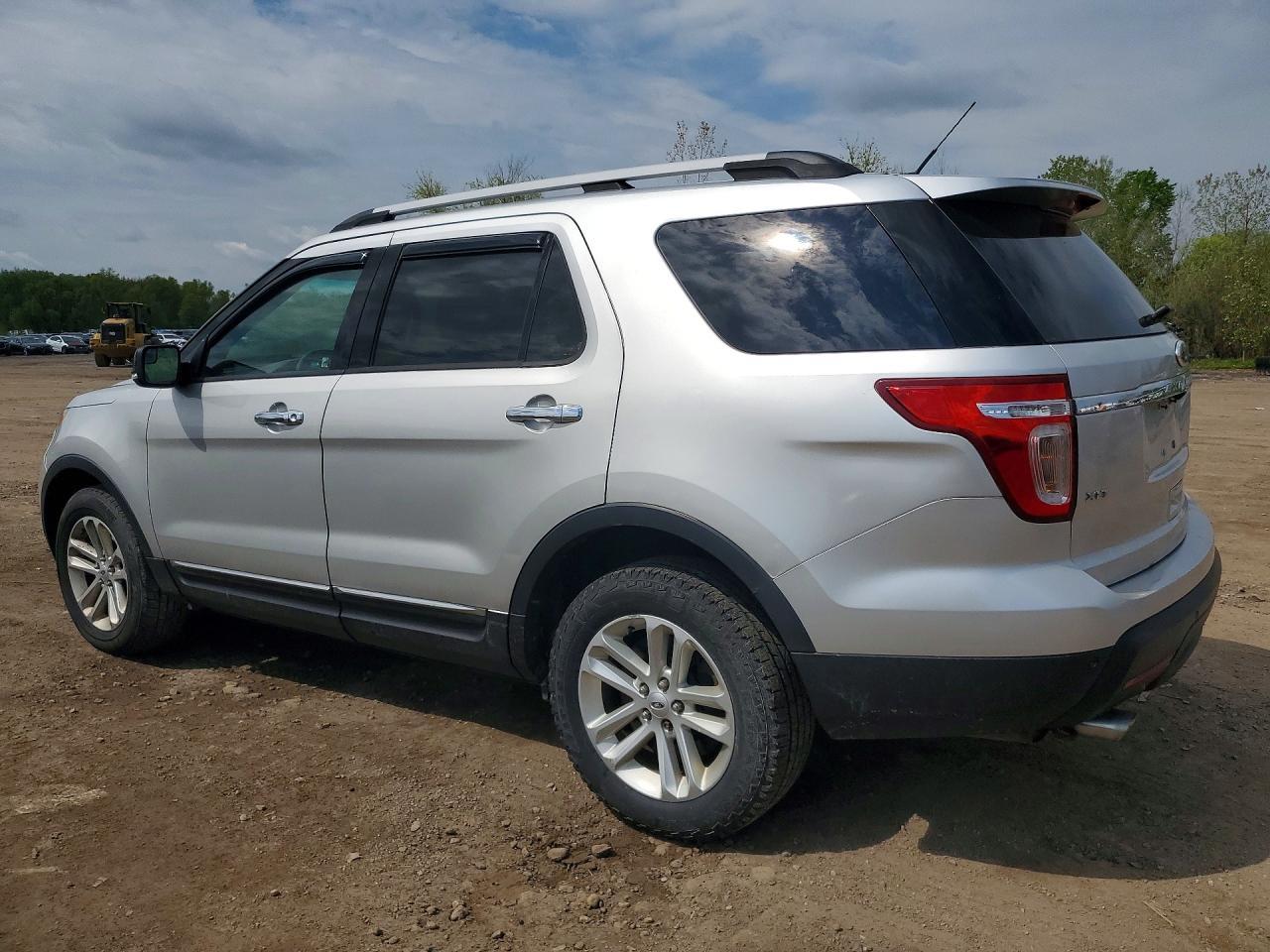 2014 Ford Explorer Xlt - Image 2