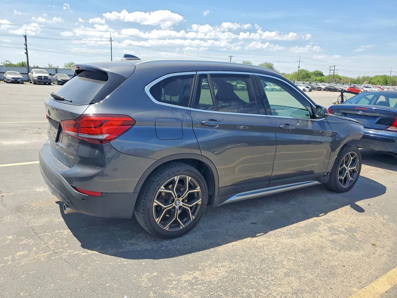 2021 BMW X1 xDrive28I - Image 3