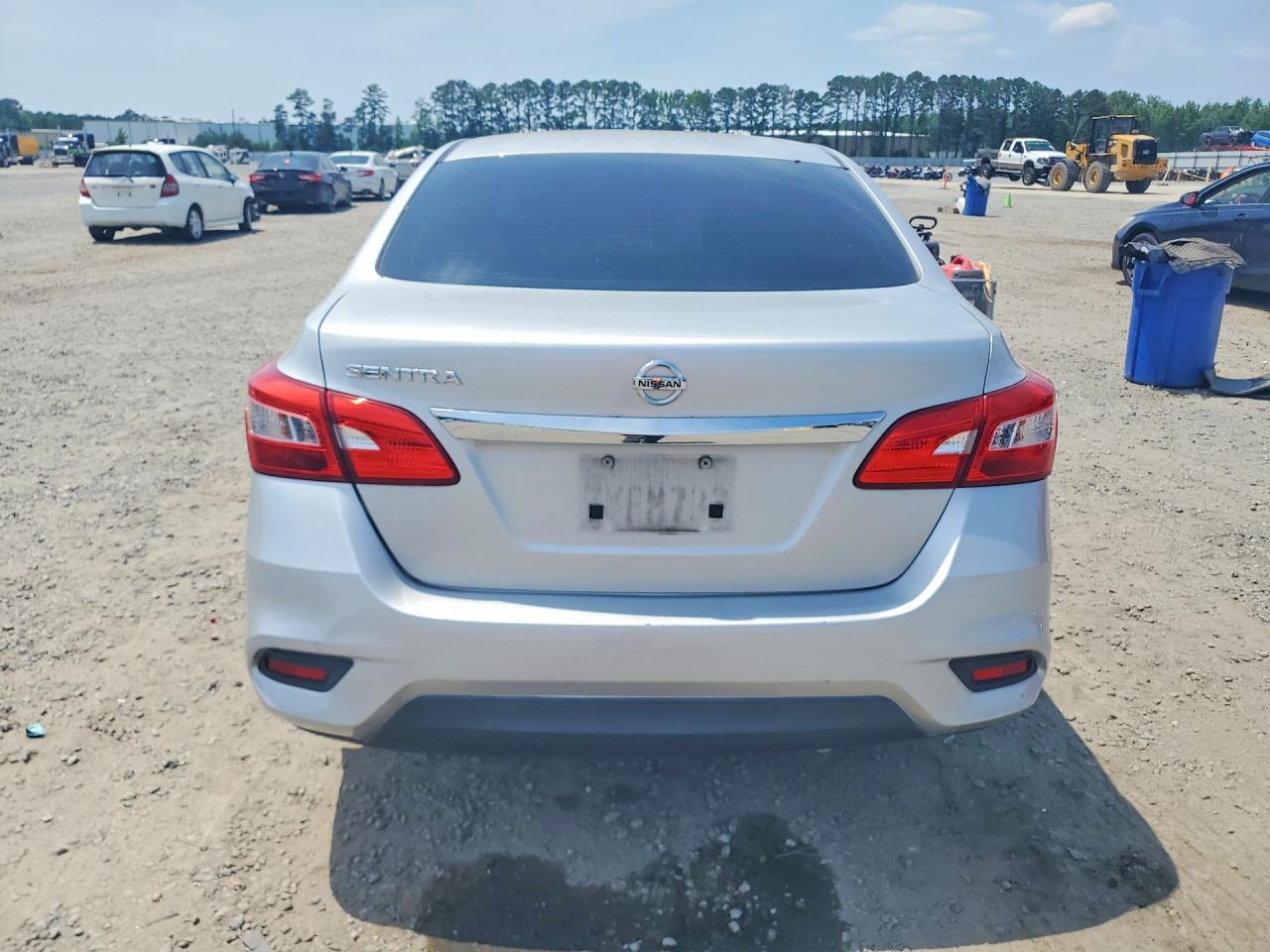 2017 Nissan Sentra S - Фото 6