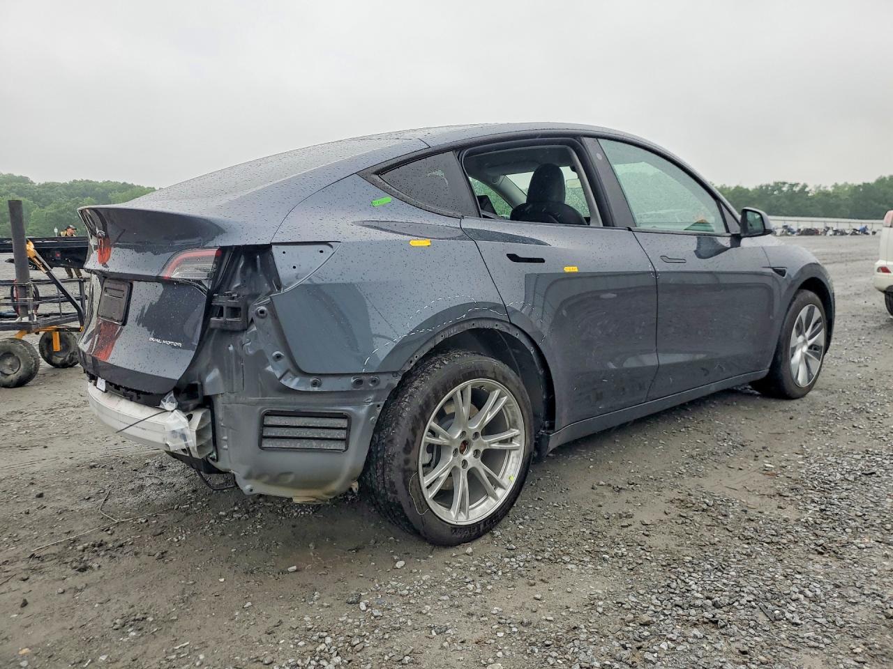 2022 Tesla Model Y - Фото 3