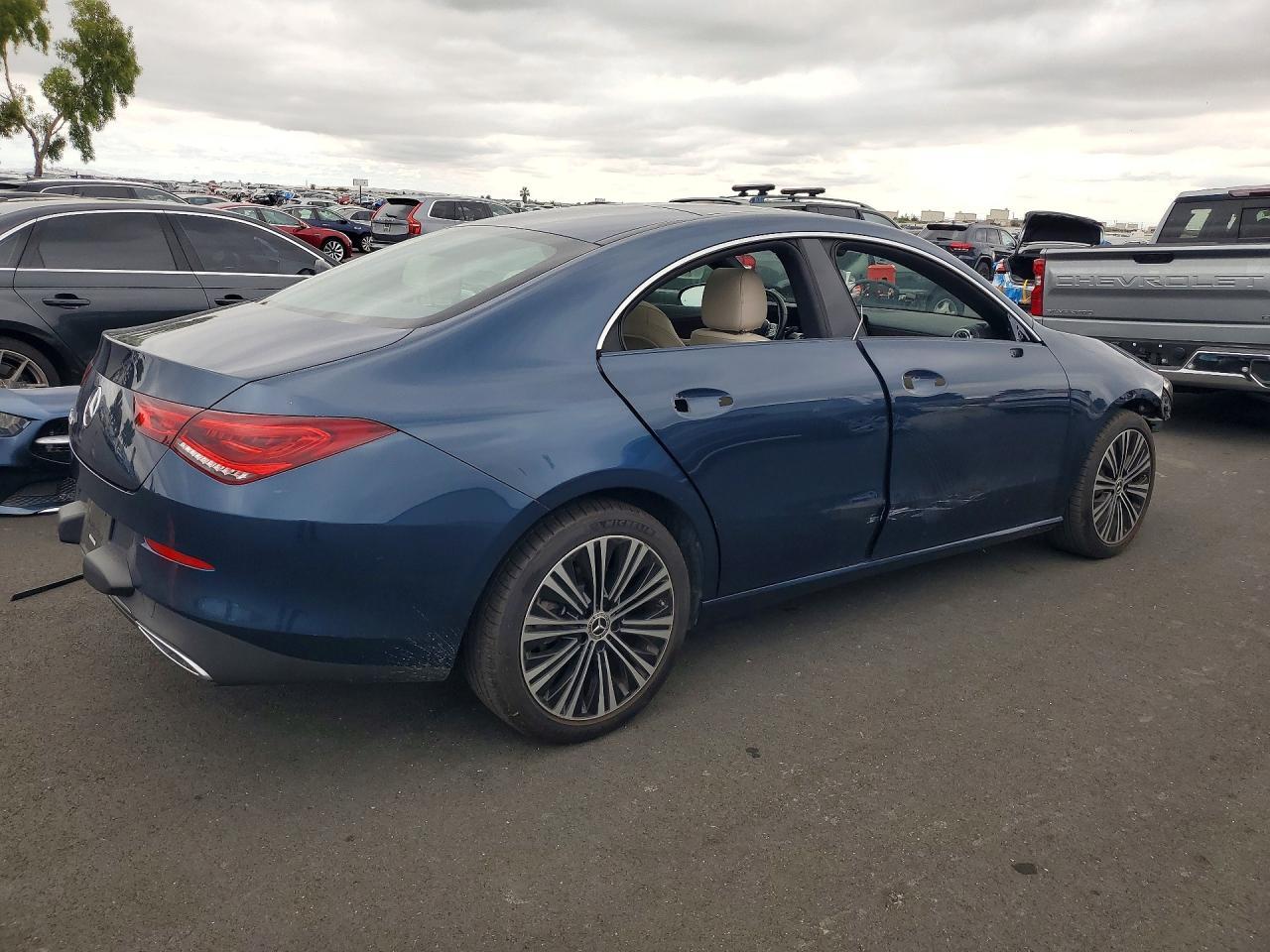 2021 Mercedes-Benz Cla 250 - Фото 3