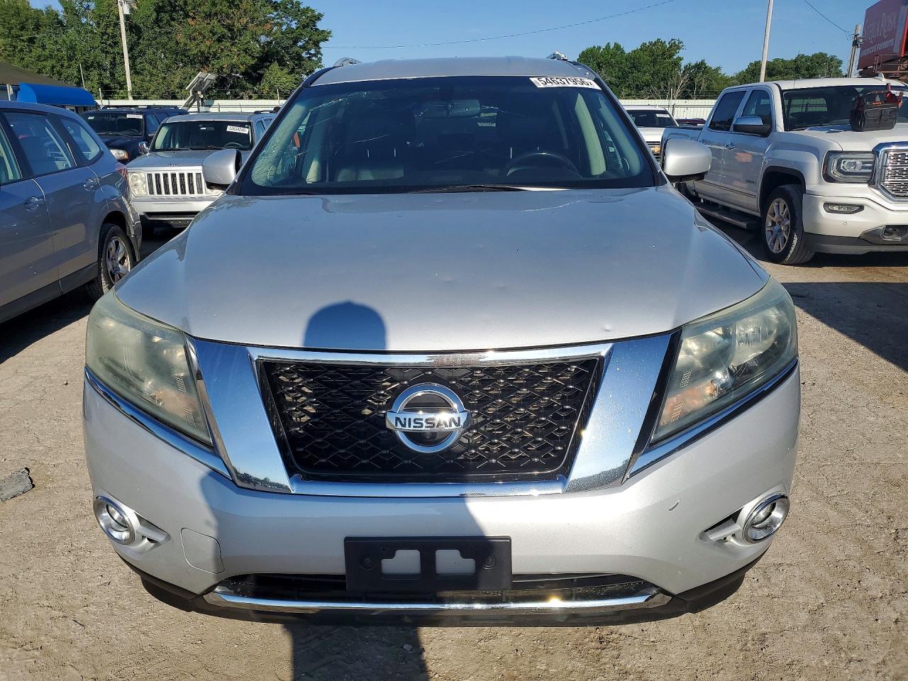 2013 Nissan Pathfinder S - Image 5