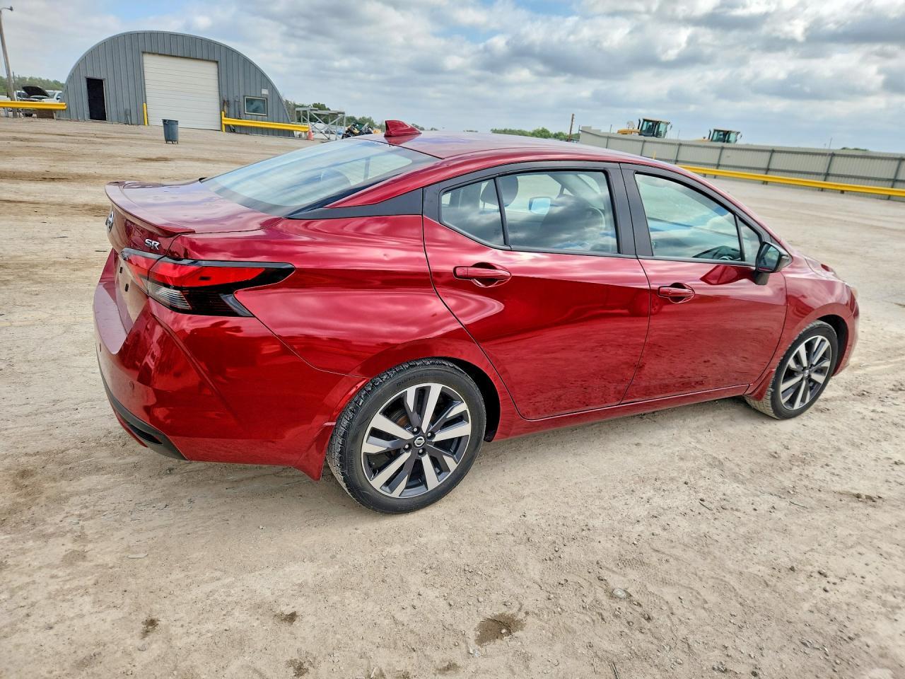 2021 Nissan Versa Sr - Image 3