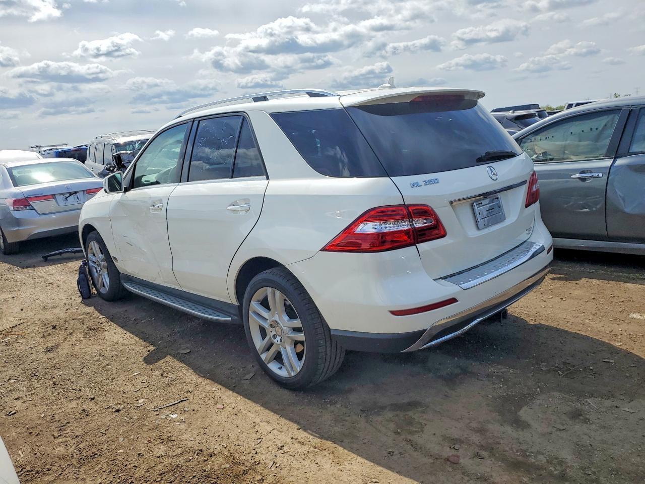 2014 Mercedes-Benz Ml 350 - Image 2