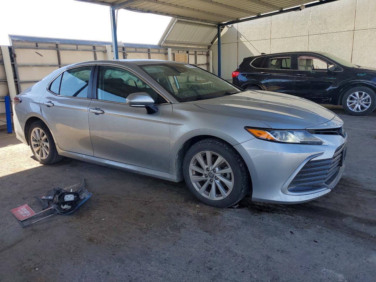 2023 Toyota Camry Le - Фото 4