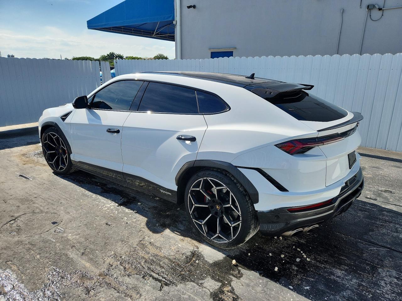 2024 Lamborghini Urus Performante - Фото 2