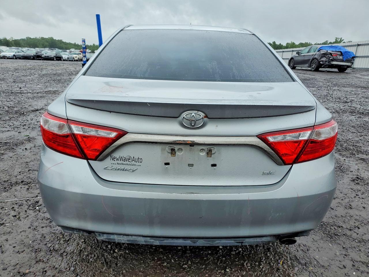 2017 Toyota Camry Se - Image 6