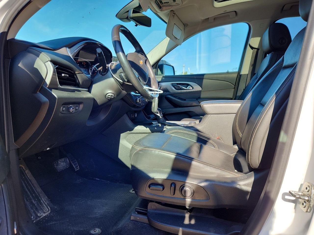 2021 Chevrolet Traverse Premier - Фото 7