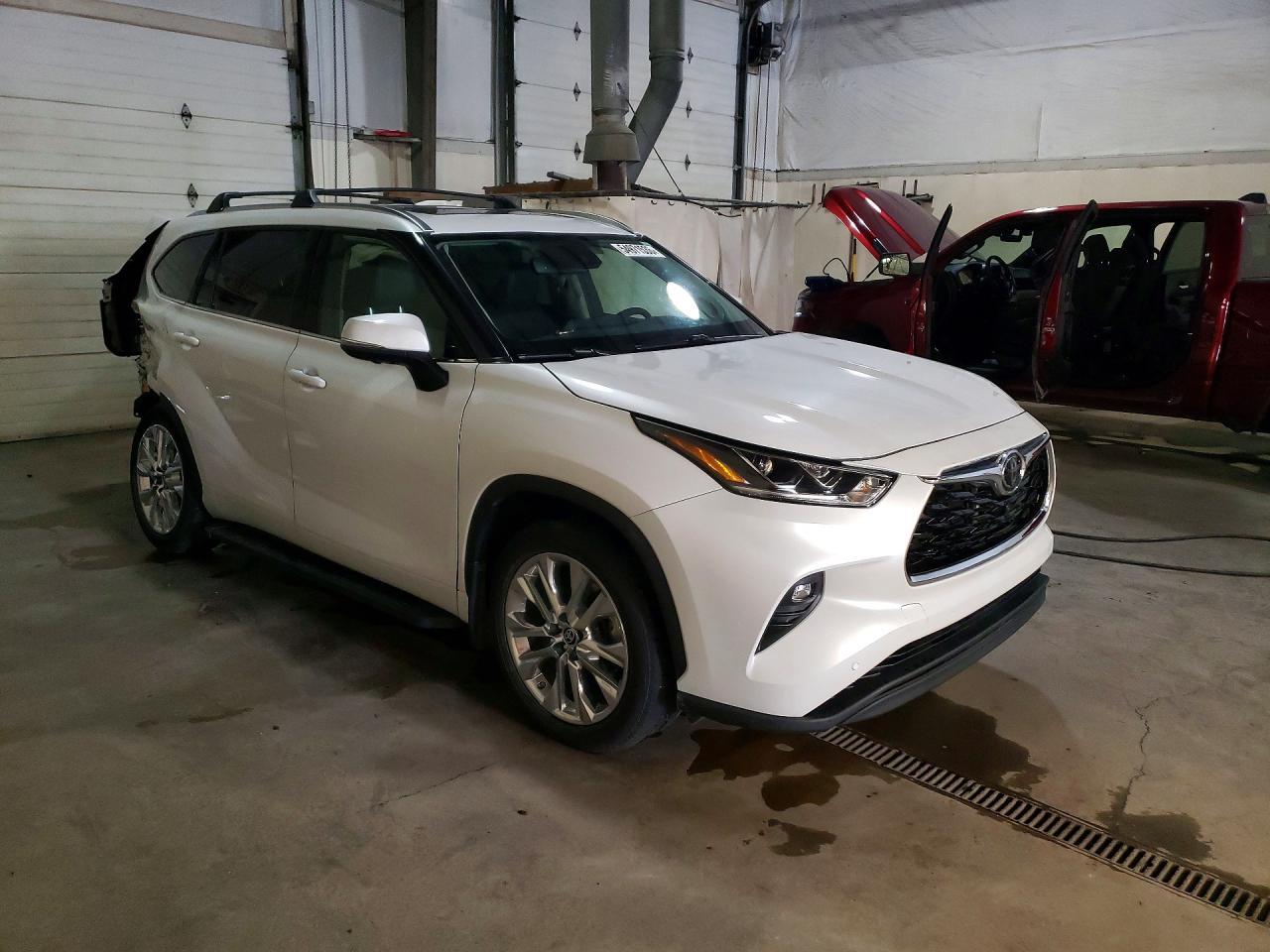 2024 Toyota Highlander Limited - Фото 4
