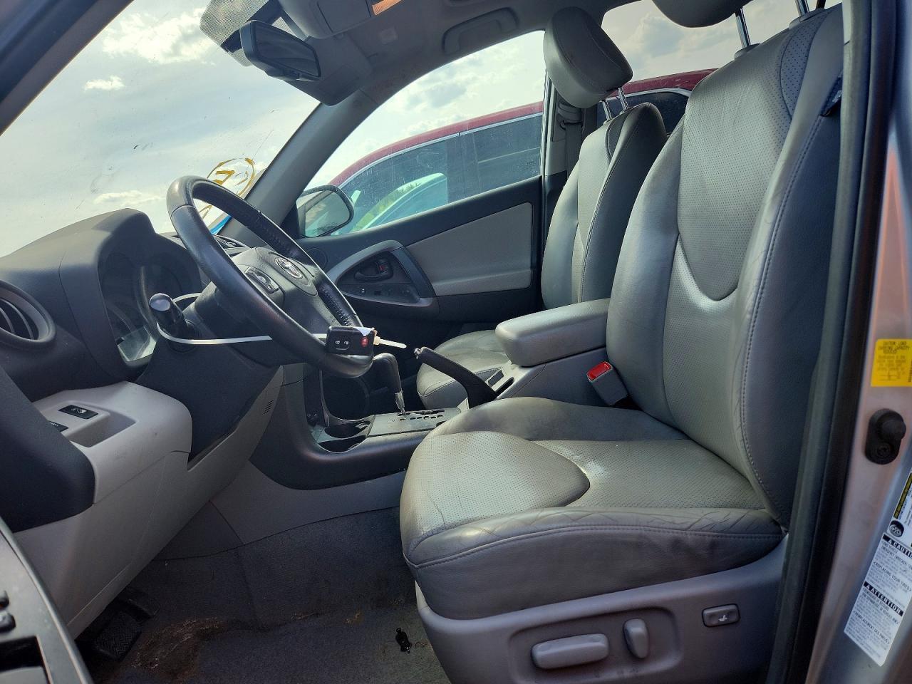 2012 Toyota Rav4 Limited - Image 7