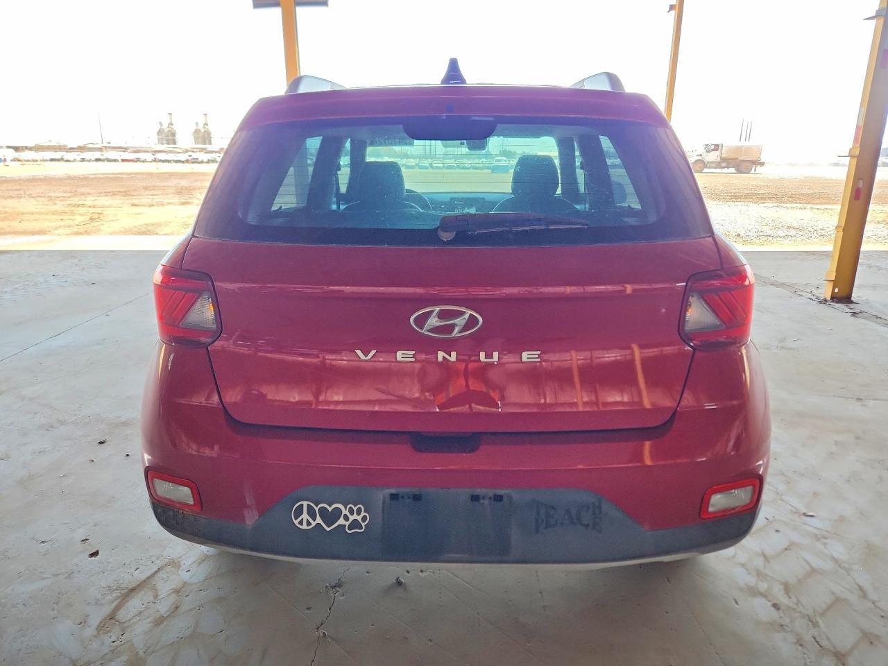 2022 Hyundai Venue Limited - Фото 6