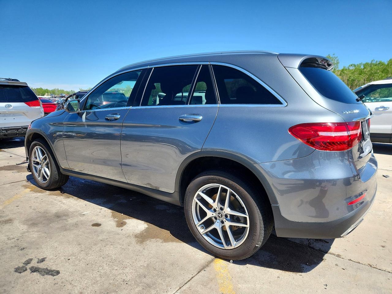 2019 Mercedes-Benz Glc 300 4Matic - Image 2