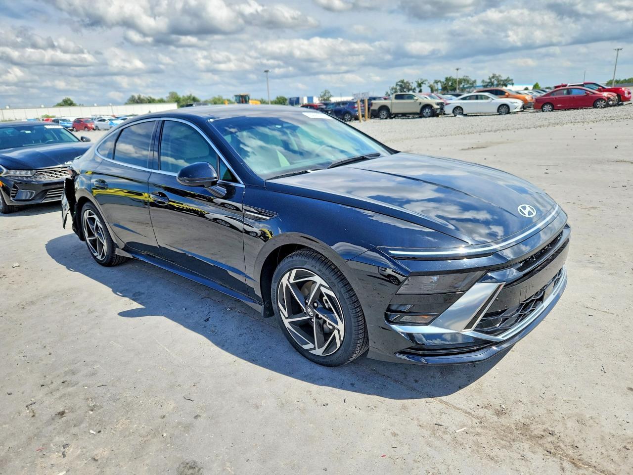 2025 Hyundai Sonata Sel - Image 4