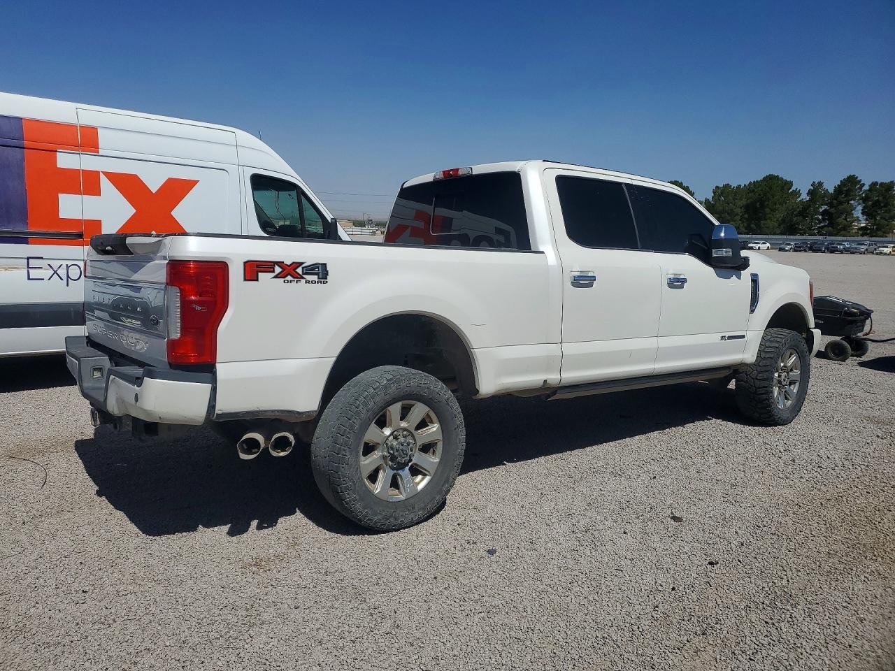 2017 Ford F350 - Image 3