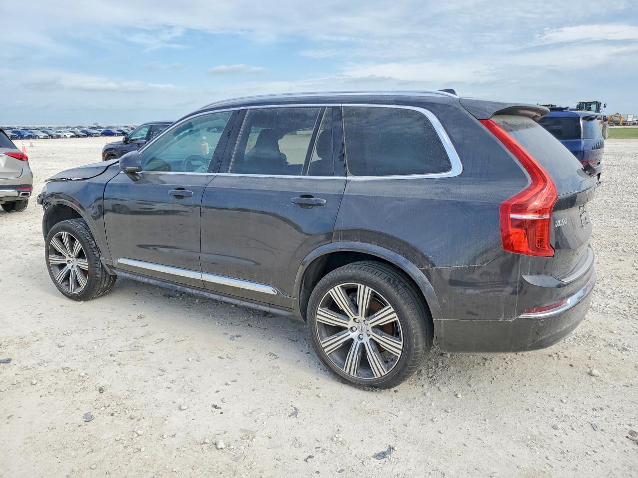 2024 Volvo Xc90 Hybrid 4D Suv B6 Plus Bright Theme - Image 2