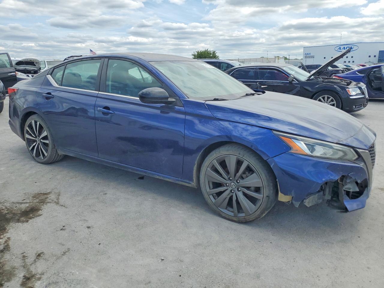 2020 Nissan Altima Sr - Фото 4