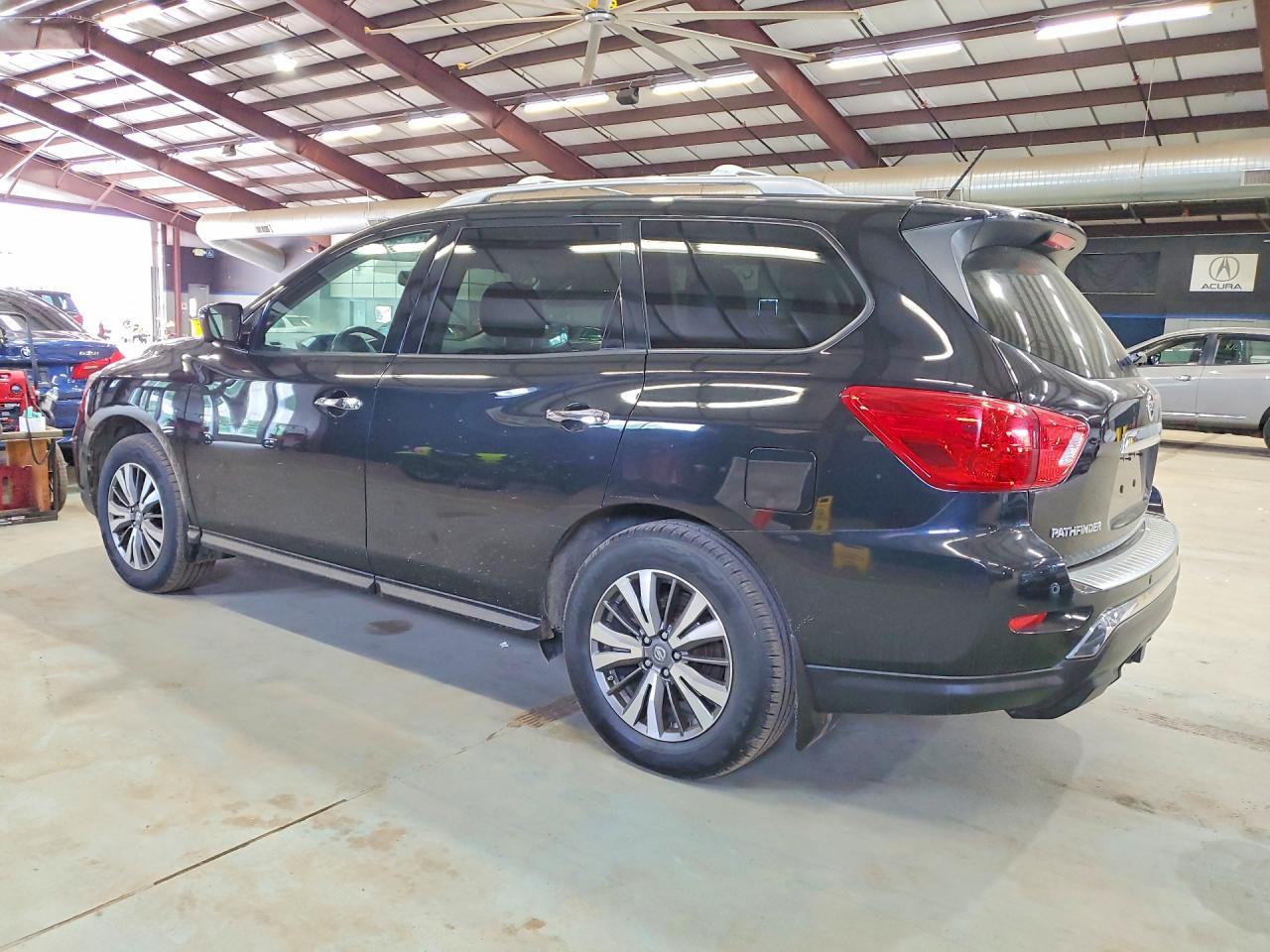 2017 Nissan Pathfinder Sl - Фото 2