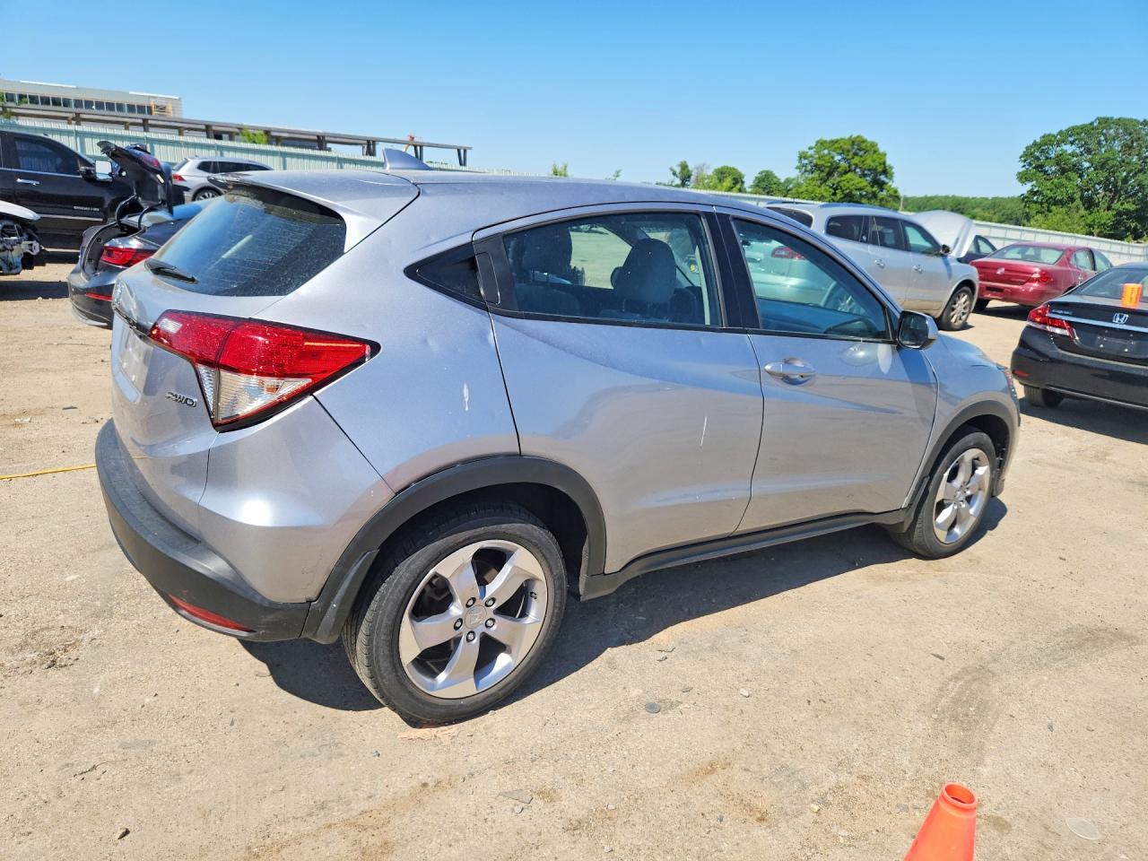 2021 Honda Hr-V Lx - Фото 3