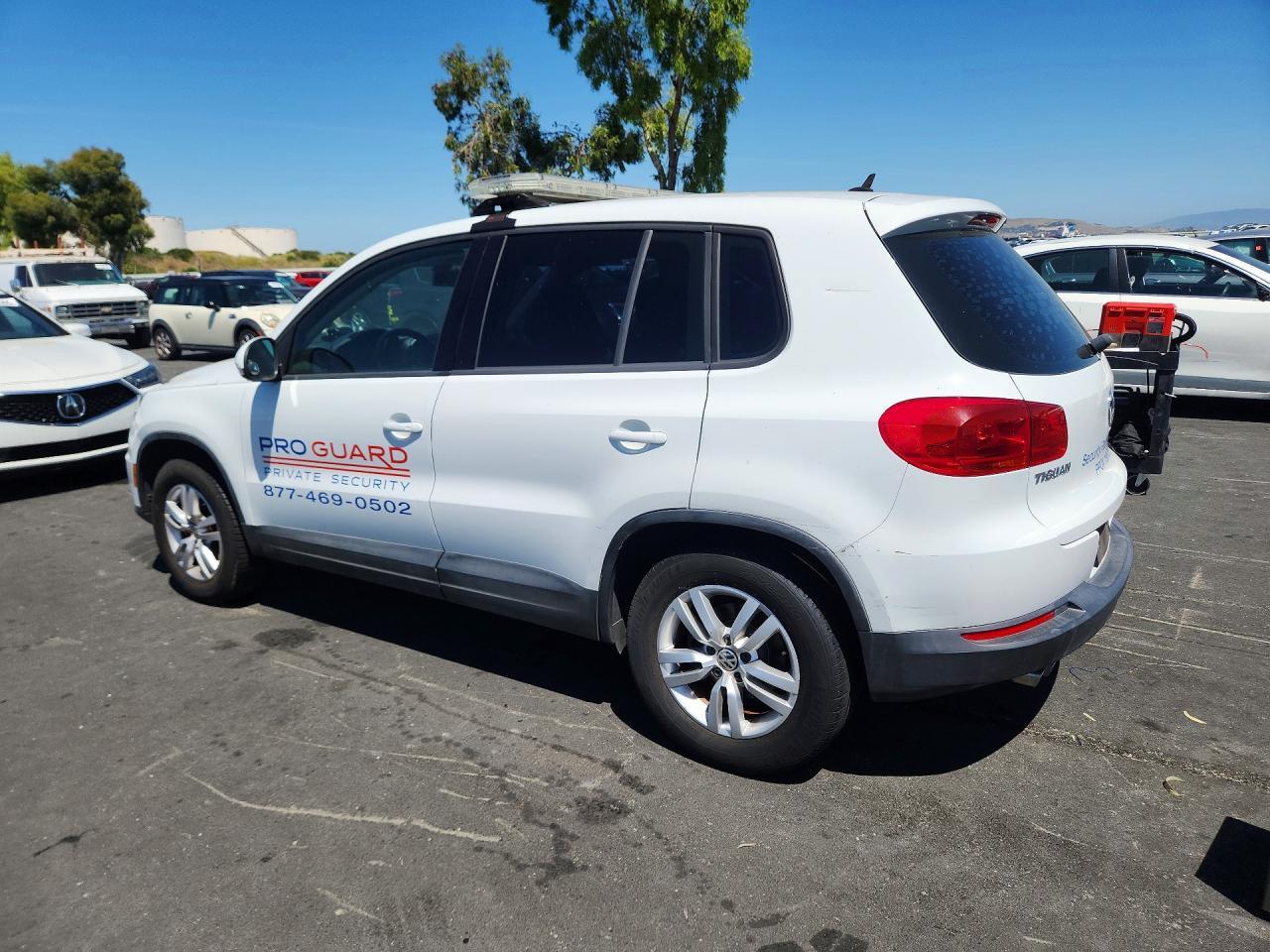 2016 Volkswagen Tiguan S - Image 2