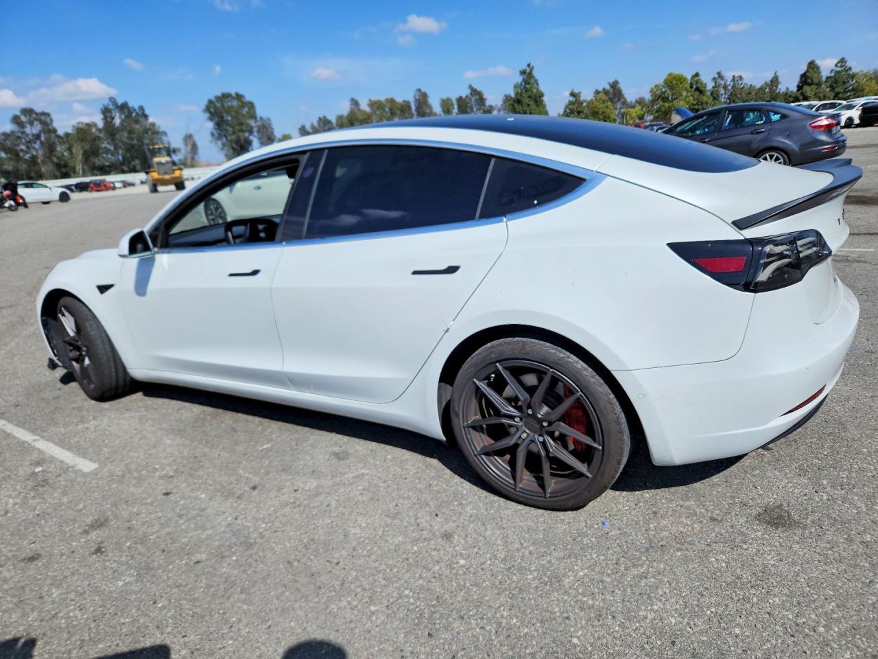2018 Tesla Model 3 - Image 2