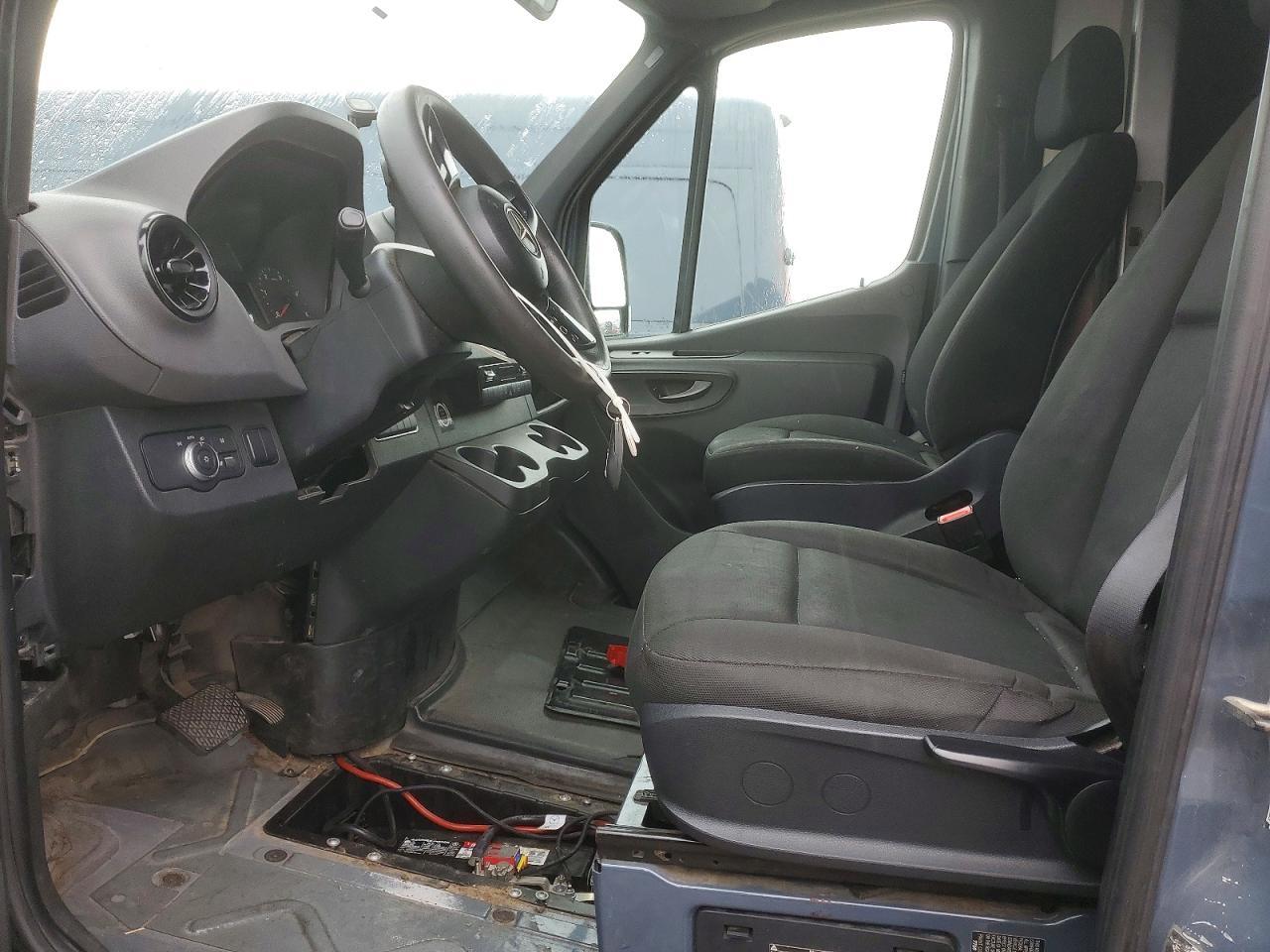 2019 Mercedes-Benz Sprinter 2500 - Фото 7