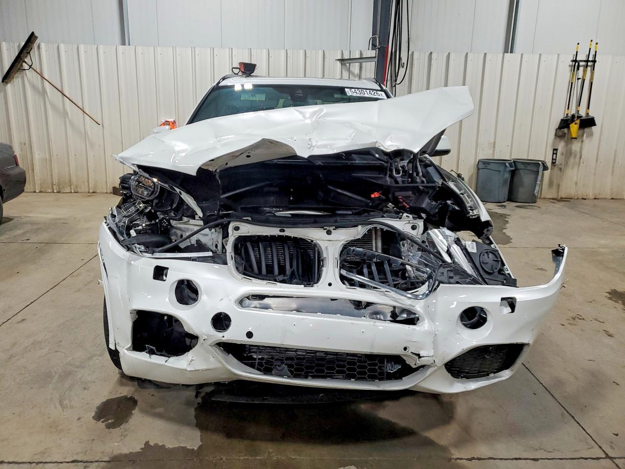 2017 BMW X5 xDrive35I - Фото 5