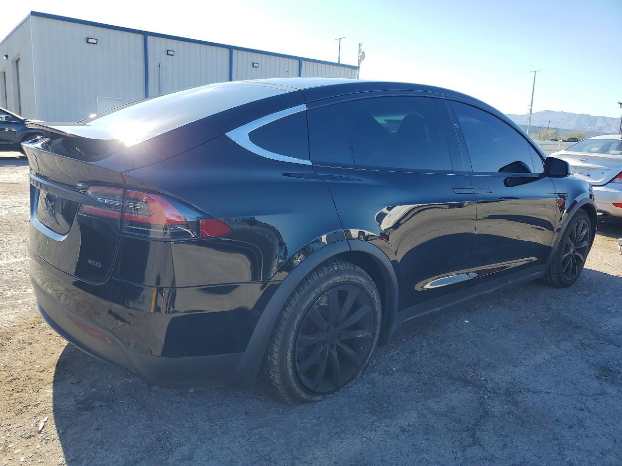 2017 Tesla Model X - Image 3