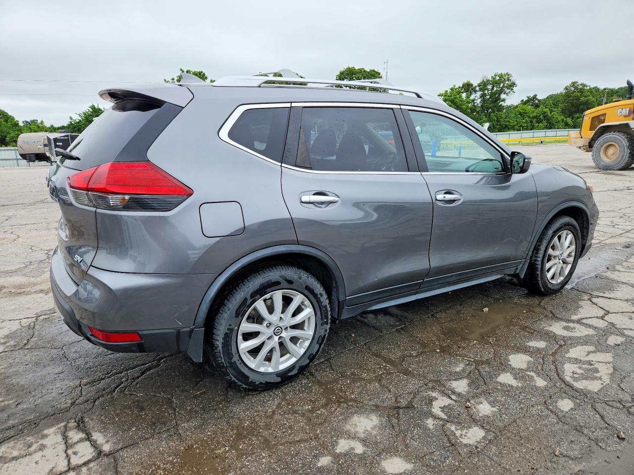 2017 Nissan Rogue Sv - Image 3